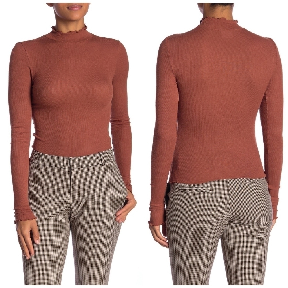 Abound Lettuce Rust Sequoia Edged Knit Top